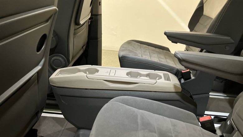 Volkswagen Multivan 2.0 TDI Style 5dr DSG Diesel Estate